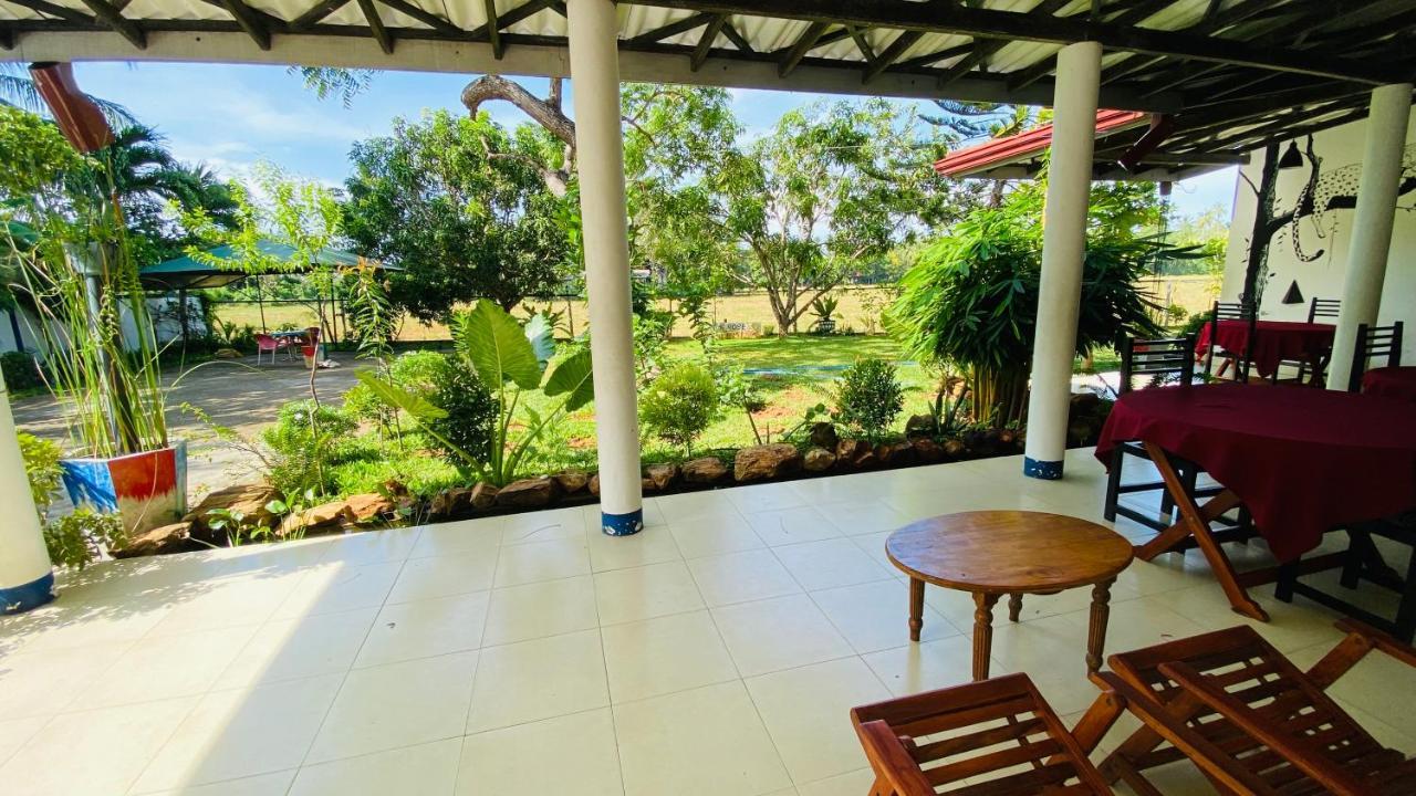 Owin Rose Yala Safari Hotel ティッサマハーラーマ エクステリア 写真